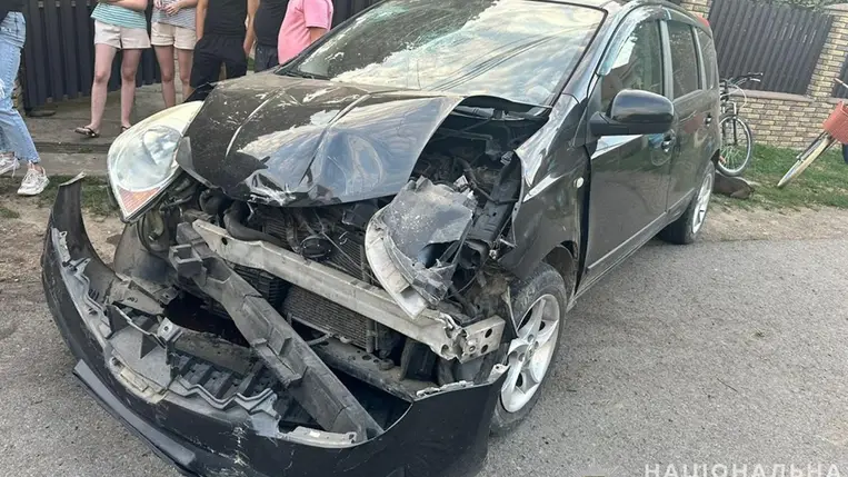 Balesetеt szenvedett miközben menekült a rendőrök elől Kárpátalján. Véralkoholszintje közel 15-szöröse volt a megengedett határértéknek. Fotó: Nemzeti Rendőrség