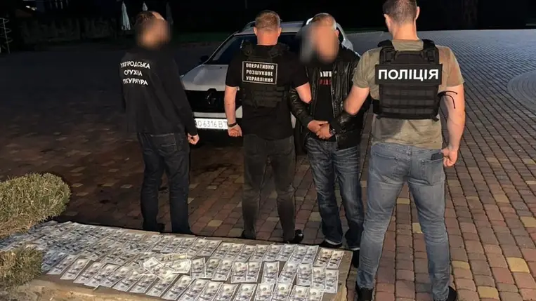 Kárpátalján a rendfenntartók elfogtak egy 48 éves Lemberg megyei embercsempészt, aki jól ismerte Kárpátalját. Fotó: Ukrán Állami Határőrszolgálat