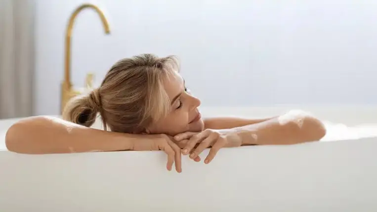 Mérhetetlenül csökken a stressz benned, ha magnézium pelyheket adsz a fürdővizedhez 