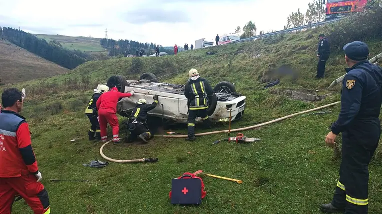 A Kárpátalján történt közúti balesetben ketten életüket vesztették, egy ember pedig kórházba került. Fotó: DSZNSZ