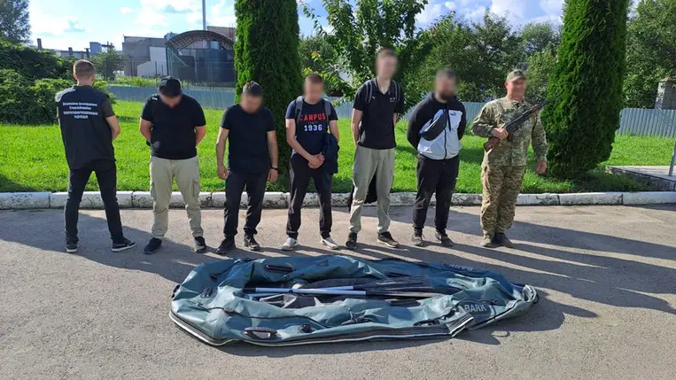 Kárpátalján öten próbáltak a Tiszán keresztül eljutni Magyarországra. Fotó: Ukrán Állami Határőrszolgálat