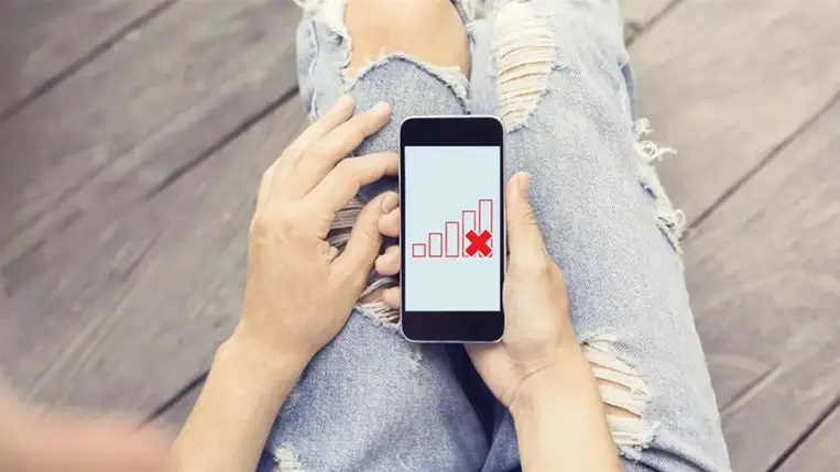 Az Ukrenerho elmagyarázta, miért tűnik el a mobiltelefonos kapcsolat az áramszünetek alatt