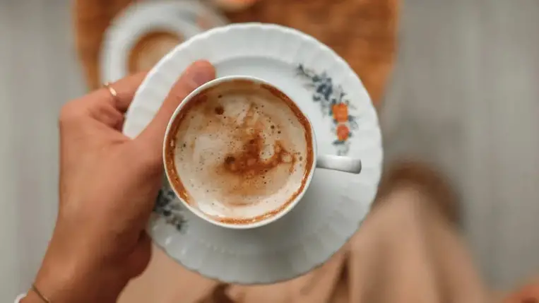 Ezért adj szódabikarbónát a kávéhoz, ha érzékeny a gyomrod 