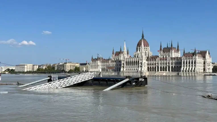 Két árvízvédelmi kapu is védi az Országházat