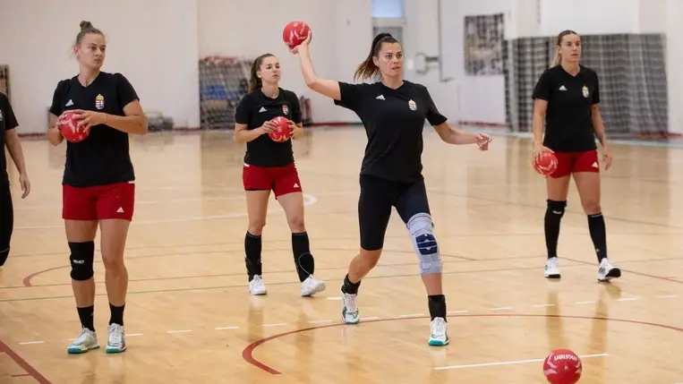Így készül Telkiben a párizsi olimpiára a magyar női kéziválogatott