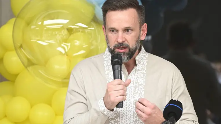 Viktor Mikita, Kárpátalja kormányzója beszédet mond az első magyar-ukrán két tanítási nyelvű általános iskola és gimnázium avatásán Csepelen 2024. augusztus 31-én. MTI/Lakatos Péter