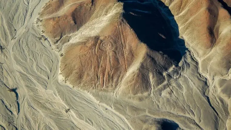 Több száz ősi Nazca-vonalat fedeztek fel Peruban 