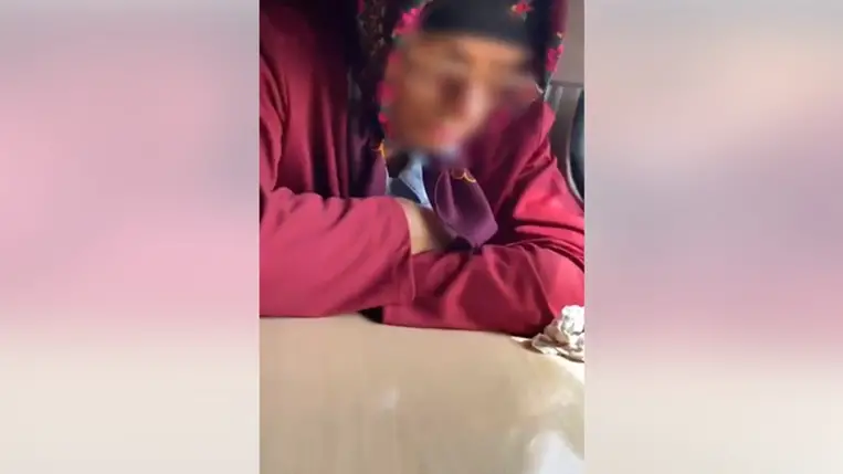 Nagymamának álcázta magát az akadálytalan határátlépés érdekében Kárpátalján. Fotó: Videórészlet