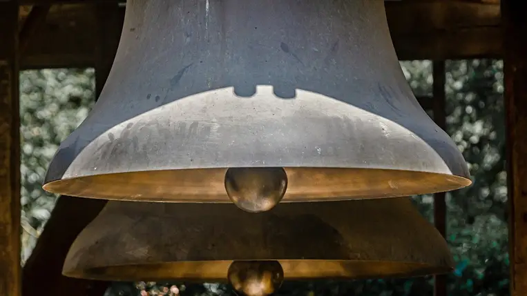 „Szóljon 100 harang a békéért!” – különleges adománygyűjtő akciót hirdetnek a magyar johanniták. Fotó: Pixabay/Franck Barske