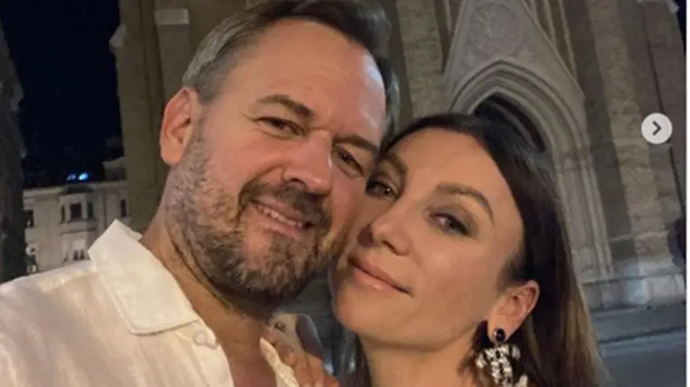 Rúzsa Magdi férje ritka szelfin Szerbiában