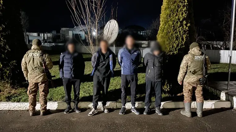 A munkácsi, muzsalyi és két nagyszőlősi lakos a Tiszán keresztül tervezett átjutni az ukrán határon. Fotó: Ukrán Állami Határőrszolgálat