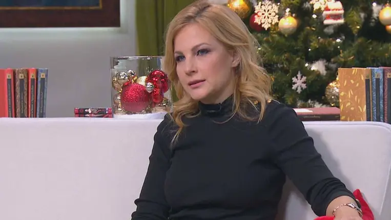 Várkonyi Andrea 17 éves lányával süti a bejglit