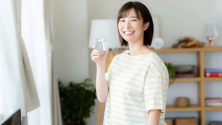 Meglepő, mit tesz a testtel, ha vízzel indítod a napot