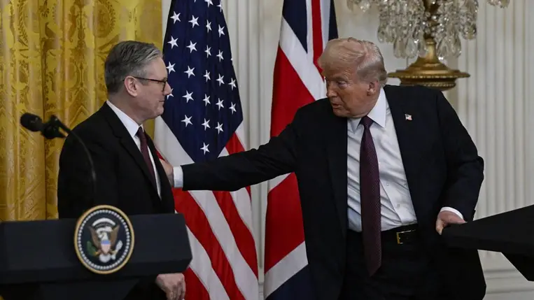 Donald Trump amerikai elnök és Keir Starmer brit miniszterelnök 2025. február 27-én a Fehér Házban | Fotó:Celal Gunes| Forrás:AFP / Anadolu