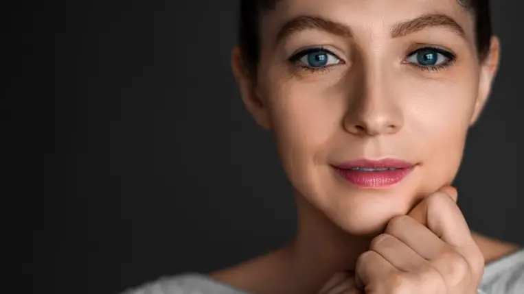 2 dolog, ami nélkül gyorsan elveszíti feszességét az arcbőr