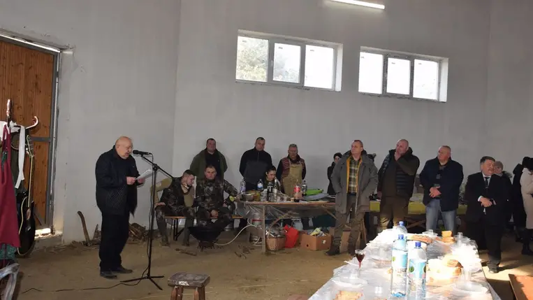 A hagyomány tovább él – böllérnap Tiszacsomán - Disznótoros ételek terítéken. Fotó: Kárpátinfó/ Kovács Elemér