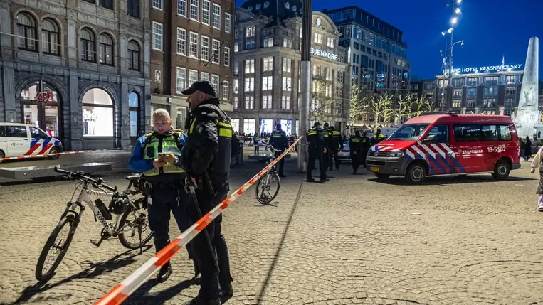 Az ukrán férfi Amszterdam belvárosában támadt rá a járókelőkre / Fotó: AFP