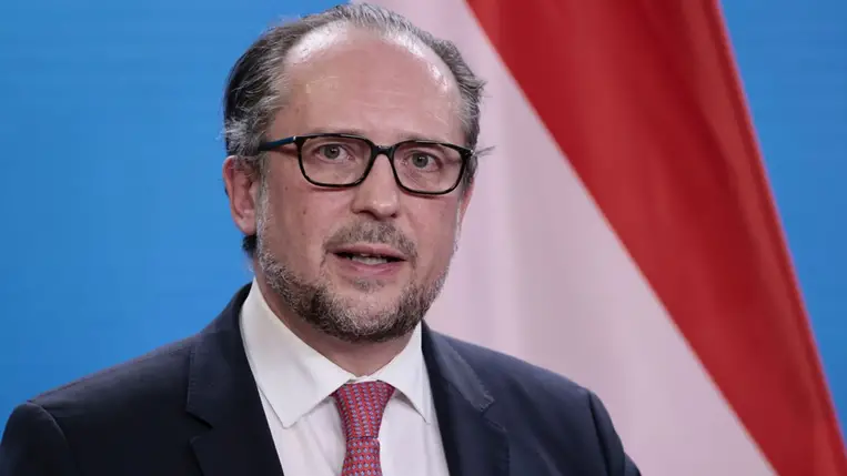Alexander Schallenberget nevezik ki ügyvivő kancellárnak Ausztriában