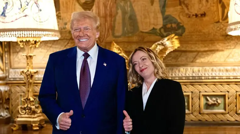 Donald Trump amerikai elnök és Giorgia Meloni olasz miniszterelnök (Fotó: MTI/EPA/Olasz miniszterelnöki hivatal sajtóirodája/Filippo Attili)
