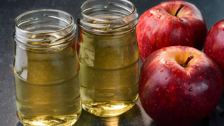 Ráncok, pattanások ellen is jó, hámlaszt és feszesít