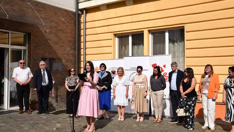 Az Összetartozás tánca Beregszászon - Gyászünnep helyett méltóságteljes megemlékezés. Fotó: Kárpátinfó/ Kovács Elemér