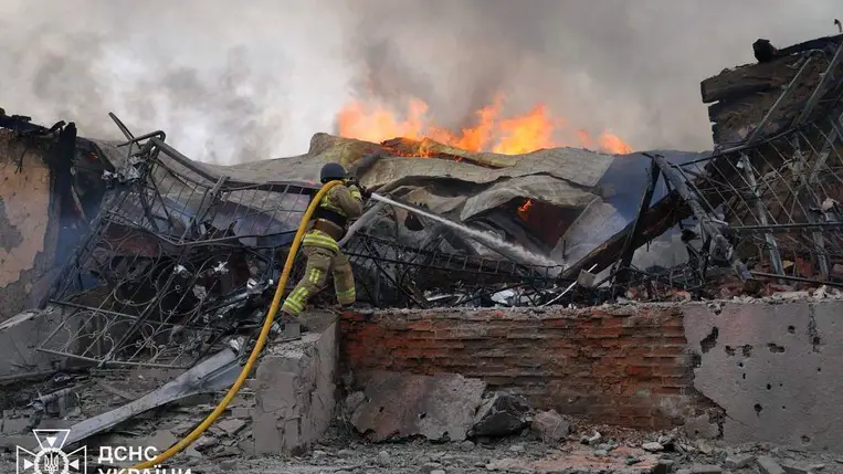 Az ukrán légierő szerint Oroszország továbbra is légibombákkal terrorizálja Szumi megyét / Fotó: AFP