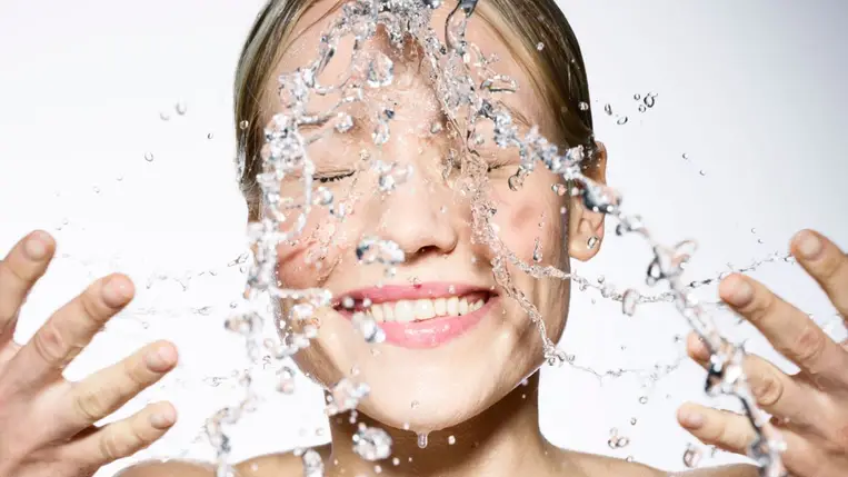 A bőr megfelelő hidratálásához nem csak hialuronsav kell