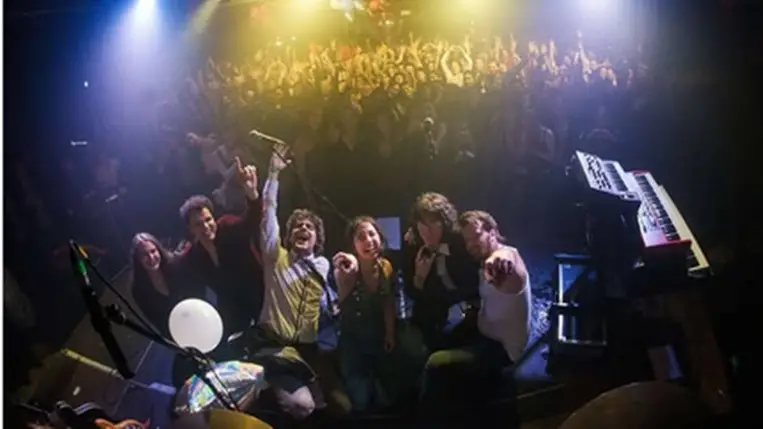 Csányi Sándor és Pokorny Lia fia rocksztár volt a koncerten