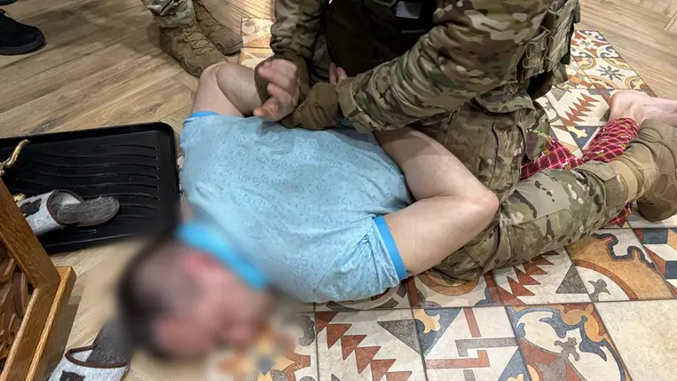 Kárpátalján felszámoltak egy droglaboratóriumot, terjesztésével havonta legalább 15 millió hrivnya bevételhez jutottak a gyanúsítottak. Fotó: Nemzeti Rendőrség