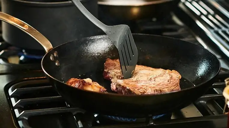 Drasztikus hatással van az egészségünkre ez a minden ételben ott rejlő dolog 