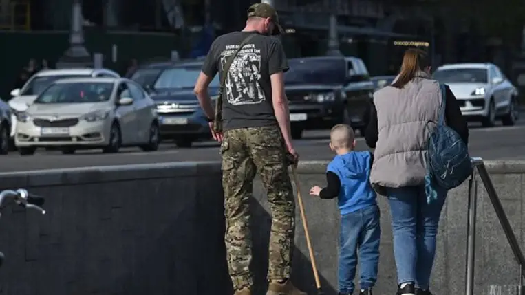 Egy csaló pár több millió hrivnyával károsította meg eltűnt és hadifogoly katonák családjait hamis ígéretekkel. Illusztráció. Fotó: Internet