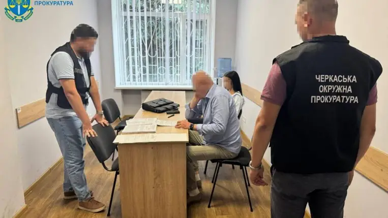 Egymillió hrivnyát gyűjtött gyerekek utaztatására, de a pénzt szerencsejátékra költötte egy tánctanárnő Cserkasziban