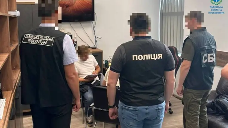 Elsikkasztották az orosz támadás utáni helyreállításra kiutalt pénzt lembergi tisztviselők