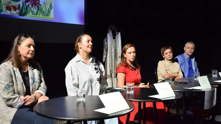 Évadnyitó sajtótájékoztató a beregszászi magyar színházban - Kultúraközvetítés, közösségi élmény. Fotó: Kárpátinfó/ Kovács Elemér