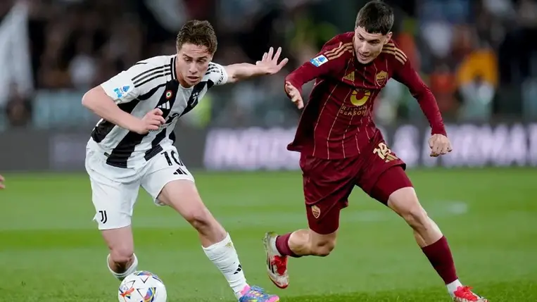 Bombagólt lőtt a Juventus Eb-győztes sztárja a Roma ellen