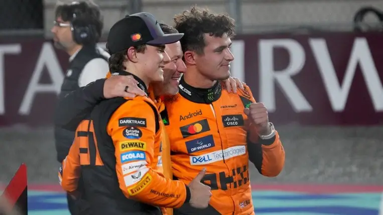 Michael Schumacher példáját kellene követnie a McLaren pilótáinak