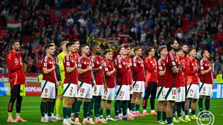 A győztes magyar csapat tagjai a Magyarország - Örményország labdarúgó világbajnoki selejtező mérkőzés után a Puskás Arénában 2025. október 11-én. MTI/Purger Tamás