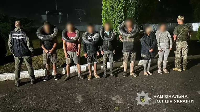 A hatóságok egy illegális határátlépési kísérletet akadályoztak meg a Beregszászi járásban, ahol két nőt vettek őrizetbe. Fotó: Ukrán Nemzeti Rendőrség