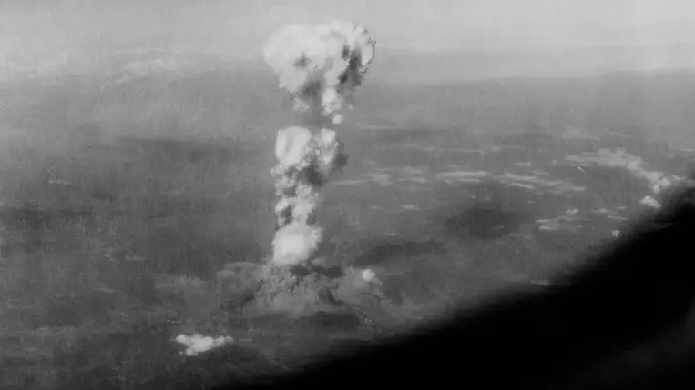 A Hirosima elleni atomtámadás felvétele (az egyik B-29 Superfortress fedélzetéről fotózva) 1945. augusztus 6-án (Fotó: Universal History Archive/Universal Images Group/ Getty Images)
