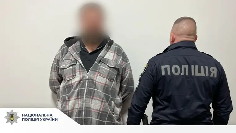 Álhivatalos alkalmazással juttatott férfiakat a határon túlra – 9 év is várhat rá. Fotó: Nemzeti Rendőrség