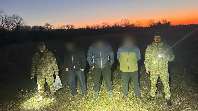 A Tisza folyót átúszva szándékoztak Magyarországra eljutni. Fotó: Ukrán Állami Határőrszolgálat