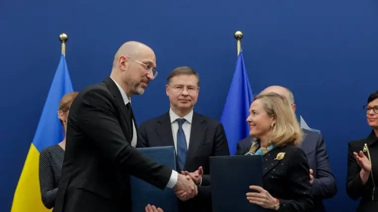 Az Európai Beruházási Bank 300 millió eurót biztosít Ukrajnának az energetika és a kritikus infrastruktúra helyreállítására