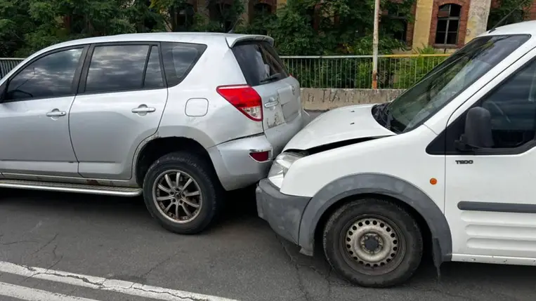 A Kárpátaljai Járőrszolgálat felelősségre vonta azt a sofőrt, aki ittasan két autóval ütközött össze Munkácson. Fotó: Kárpátaljai Járőrszolgálat