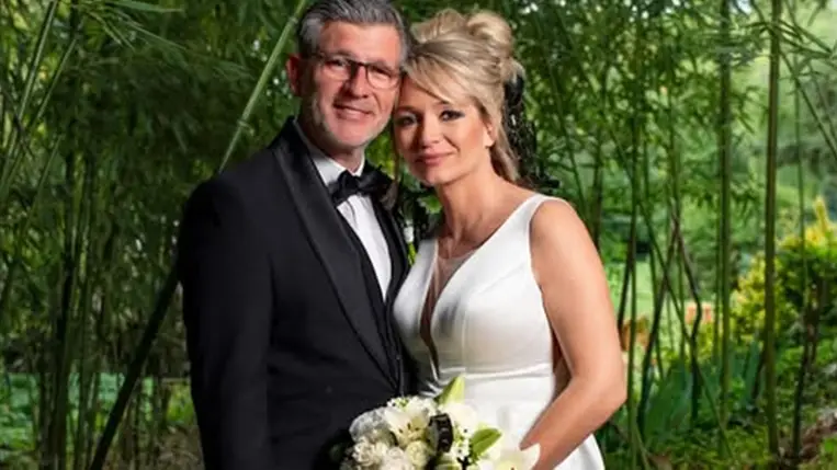 Kárász Róbert titokban feleségül vette 14 évvel fiatalabb párját