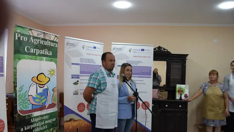 Kárpátaljai gasztroműhely a Pro Agricultura Carpatika szervezésében - Mi lehet finomabb a töltöttkáposztánál? Fotó: Kárpátinfó/ Kovács Elemér