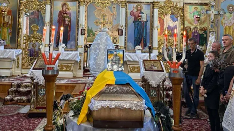 Nagylucska/Veliki Lucski / Munkácsi járás / Kárpátalja / Ukrajna / Katonai temetés / Kárpátaljai katonák / Kárpátalja hírek / Orosz-ukrán háború / Ukrajna háború / Kárpátaljai áldozat