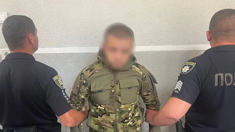 Kárpátalján leszúrta ismerősét egy 25 éves férfi. A munkácsi rendőrség vizsgálja egy barbovói férfi megsebesítésének körülményeit. Fotó: Ukrán Nemzeti Rendőrség