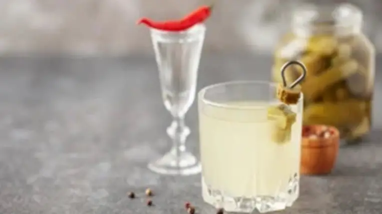 Kovászos uborka: ezért tilos kiönteni a levét