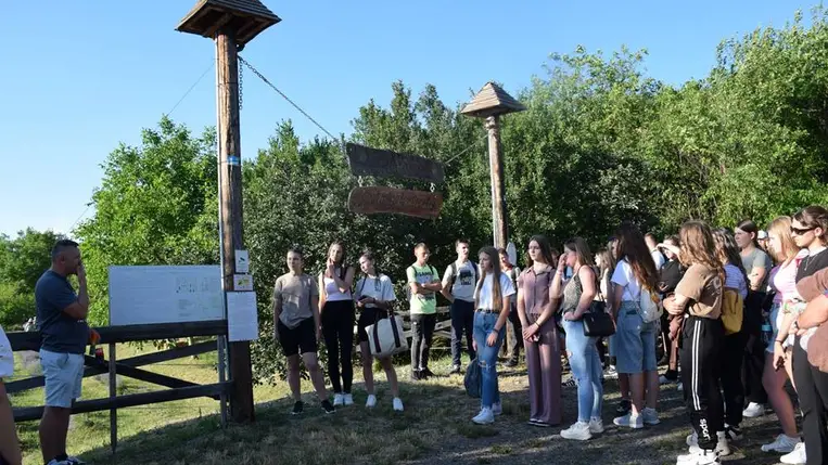 KRISZ dicsőítő alkalom a beregardói Fehér sziklánál - Jézussal a hegyen. Fotó: Kárpátinfó/ Kovács Erzsébet