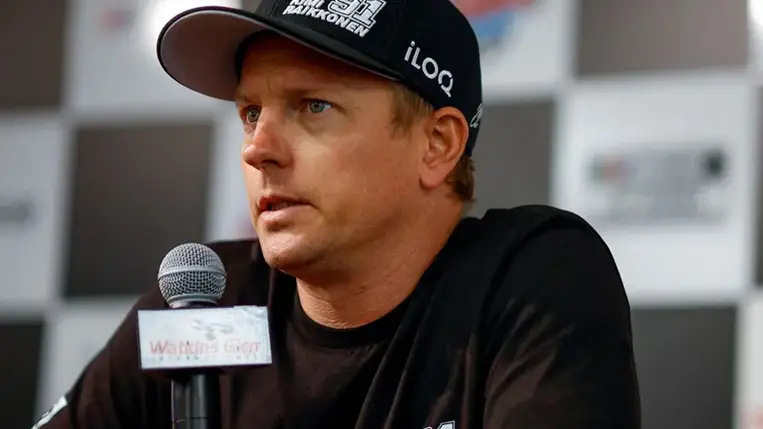 „Küldetés teljesítve” – újra világbajnoki címet ünnepelhetett Kimi Räikkönen